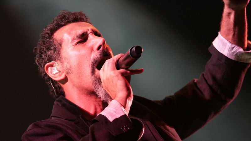 Serj Tankian ze System of A Down pokračuje sólově
